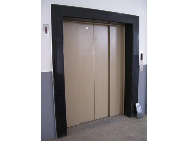 Center Opening Asia FUJI Cargo Freight Elevator Lift